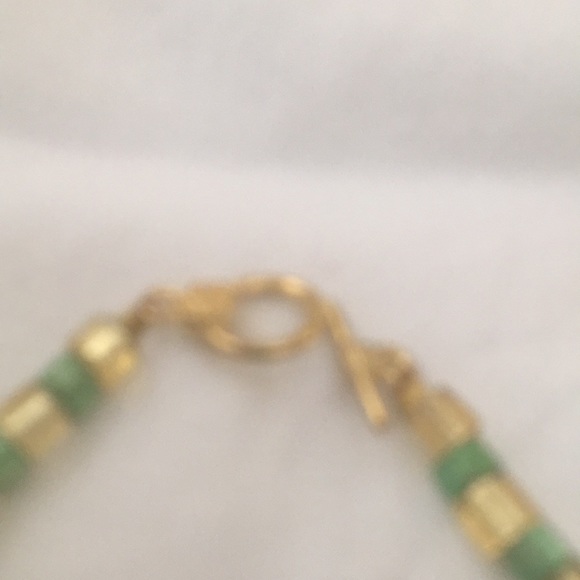 Bracelet Green, Gold Shiny Square Beads with Toggle Clasp - Picture 4 of 8